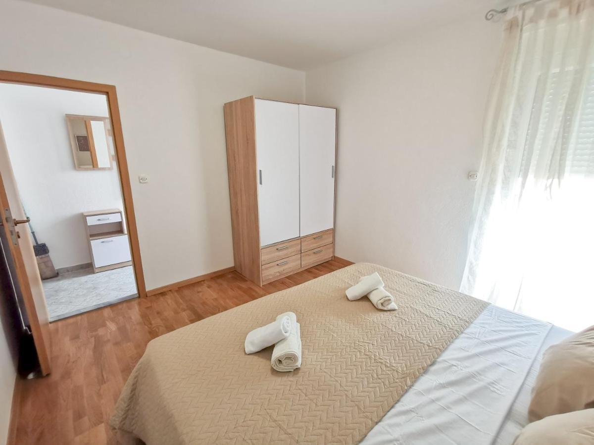 A4 Apartmani Kevic Kaštela Exteriér fotografie