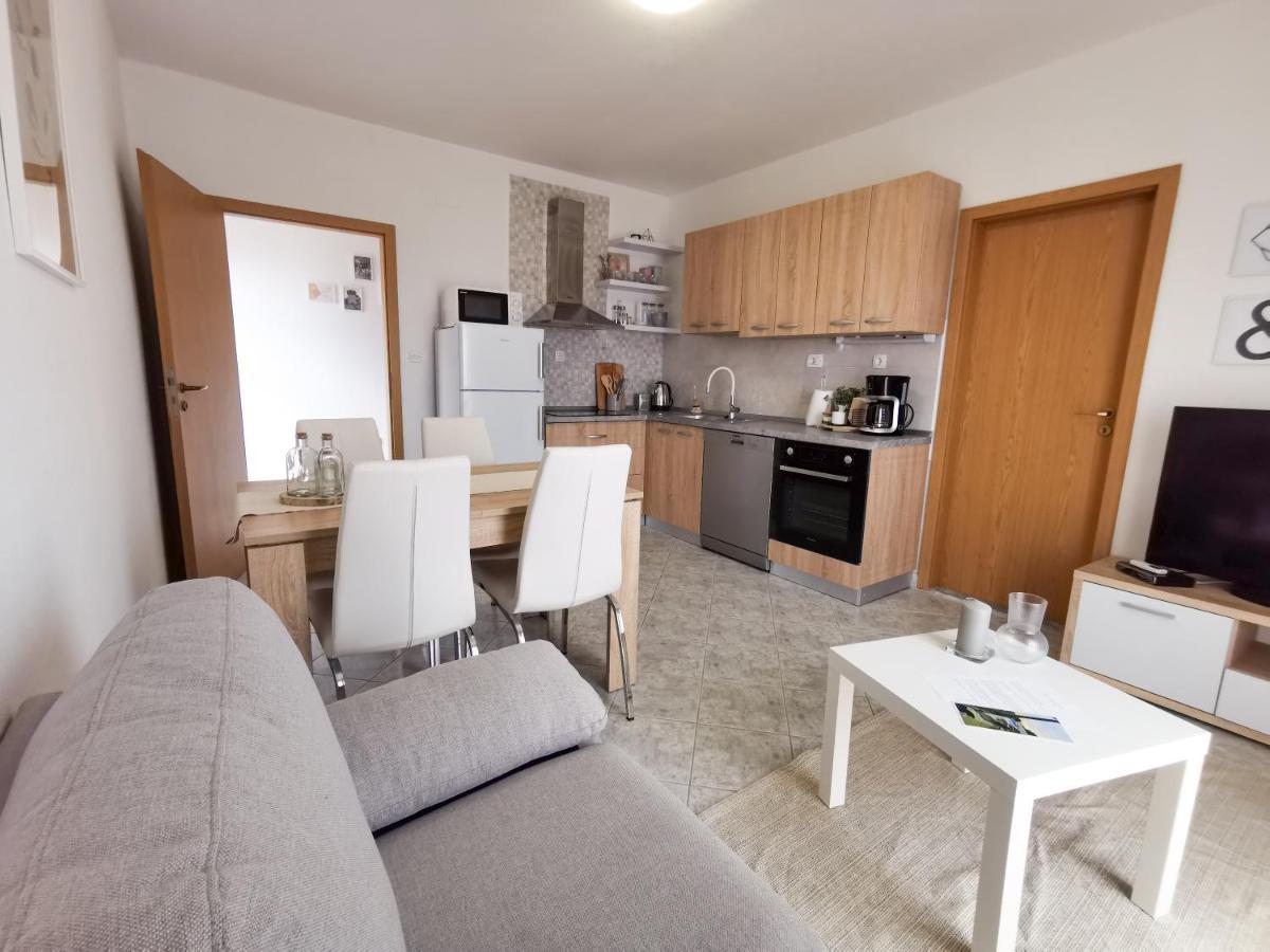 A4 Apartmani Kevic Kaštela Exteriér fotografie