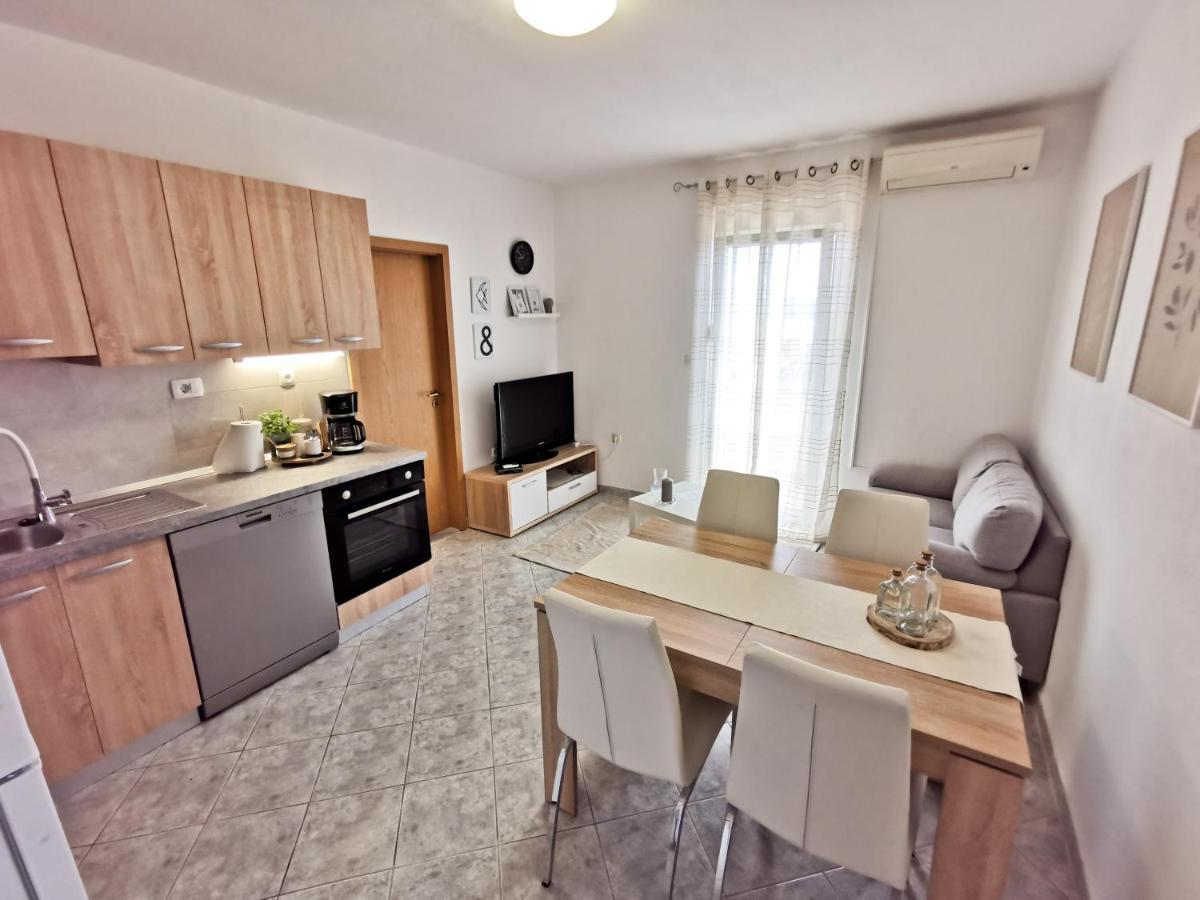 A4 Apartmani Kevic Kaštela Exteriér fotografie